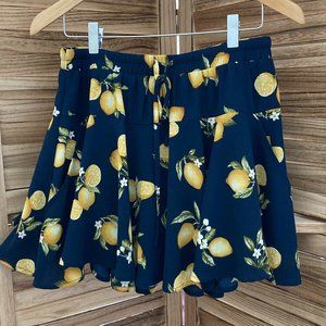 Adorable lemon skort! Flowy skirt with shorts underneath <3
